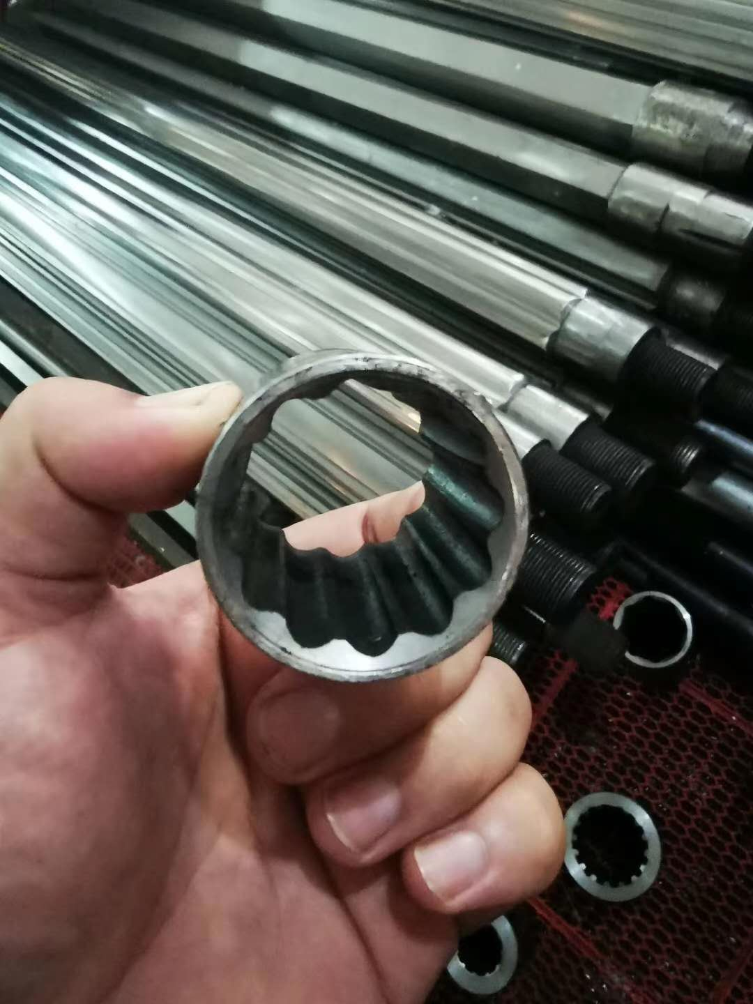 異形精密管