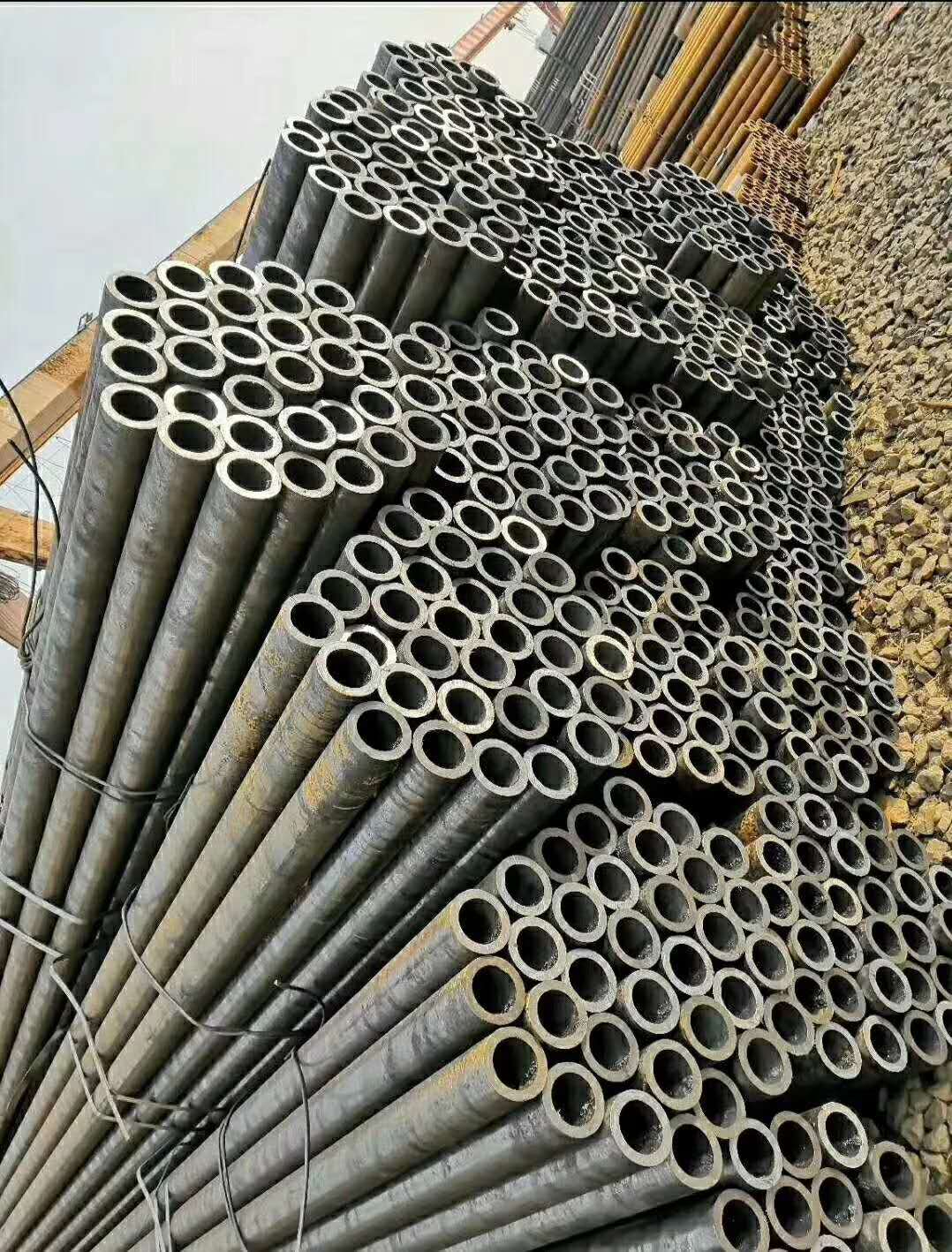 無縫鋼管